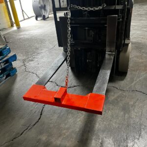 Trailer receiver forklift attachment